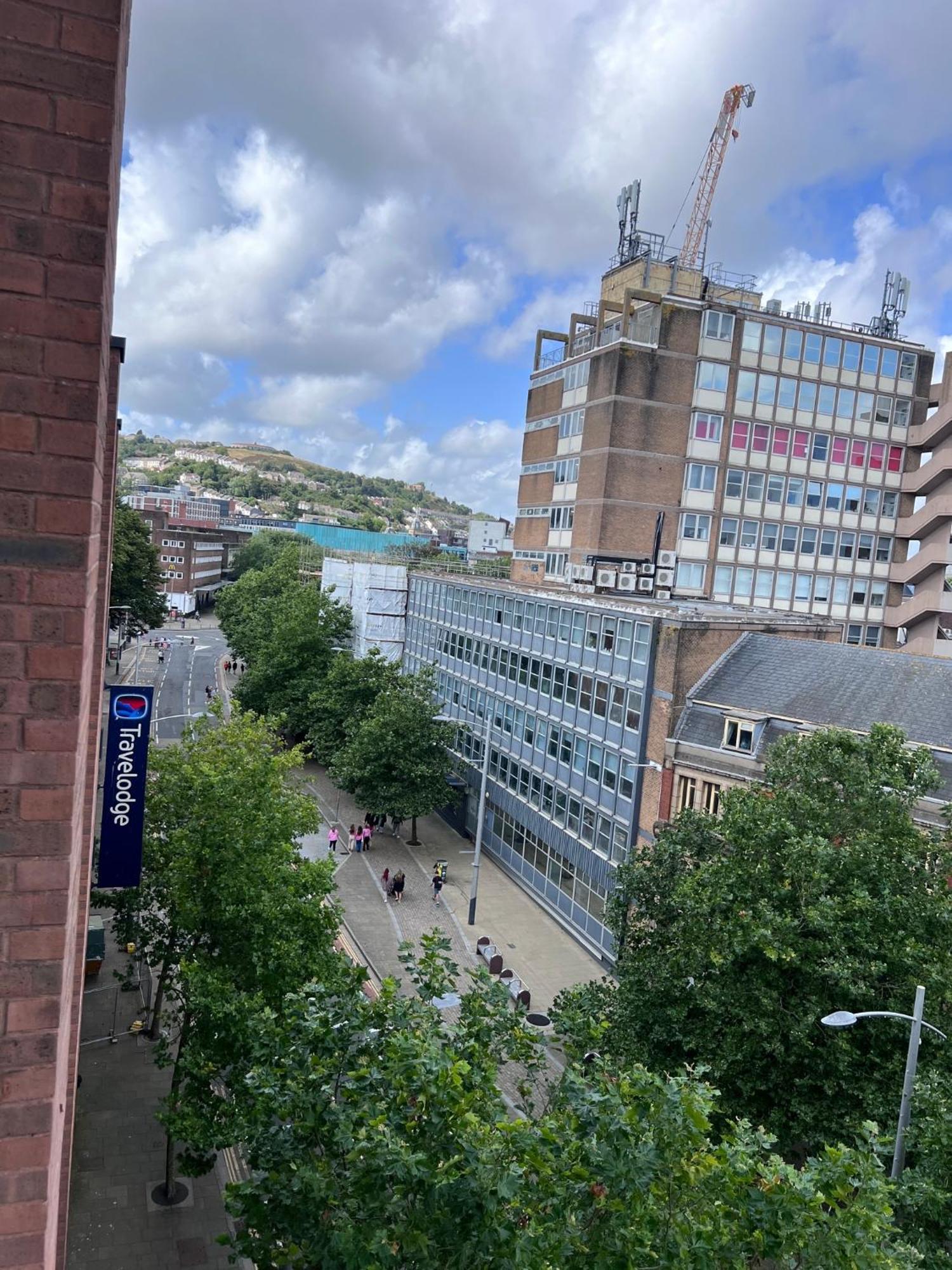 Great City Centre Getaway Apartment 2 Bed Near The Beach And Shopping Area Swansea Extérieur photo